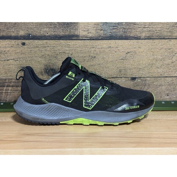 Athletic_Shoes
